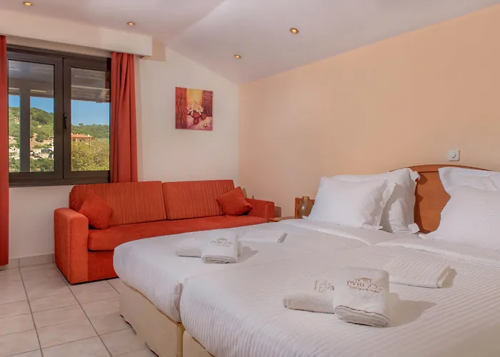Hotel Pyrgos Boutique & 2*