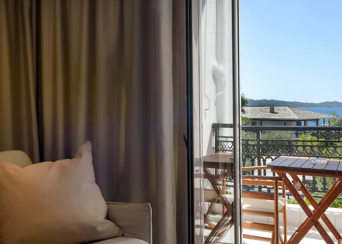 Pyrgos Boutique & 2* Uranopoli