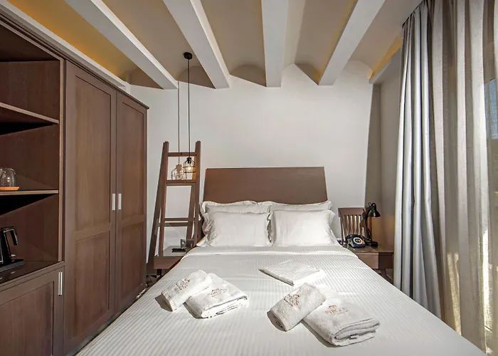 Pyrgos Boutique & Hotel