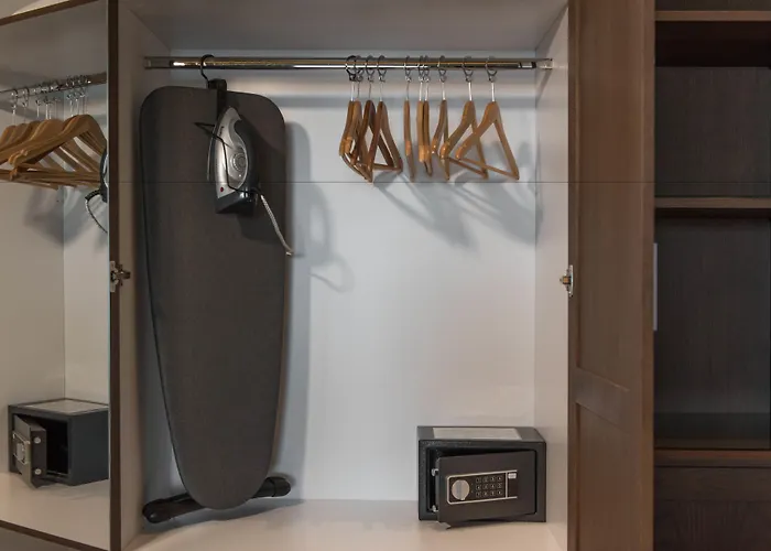 Pyrgos Boutique & Hotel 2*