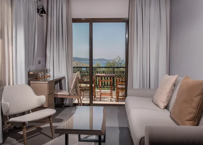 Pyrgos Boutique & Hotel 2*